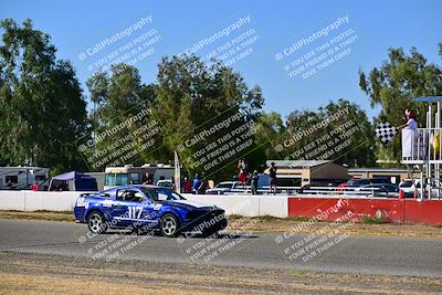 media/Sep-29-2024-24 Hours of Lemons (Sun) [[6a7c256ce3]]/StartFinish (245p-330p)/